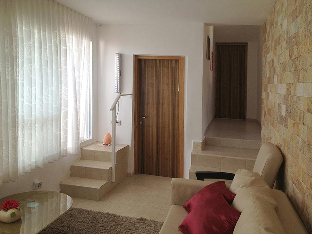 Mina Teva Metula Exterior foto